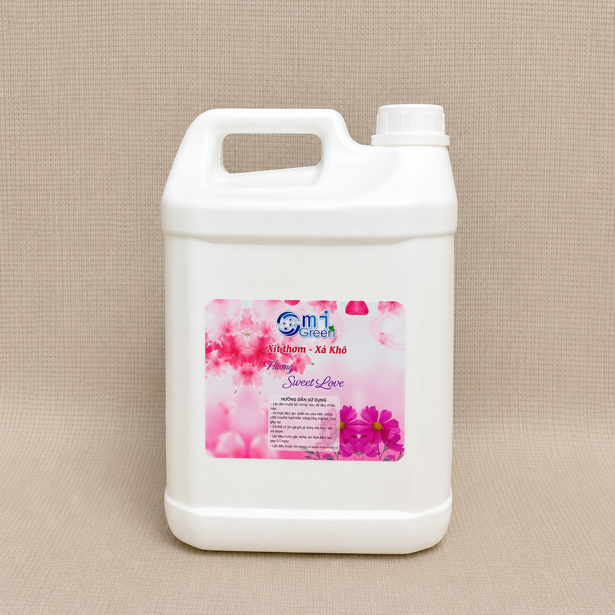 Tinh dầu xịt thơm omigreen hương Sweet love can 5L